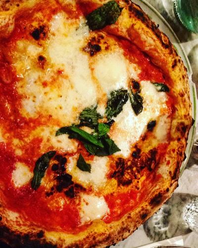 Pizza margherita maison