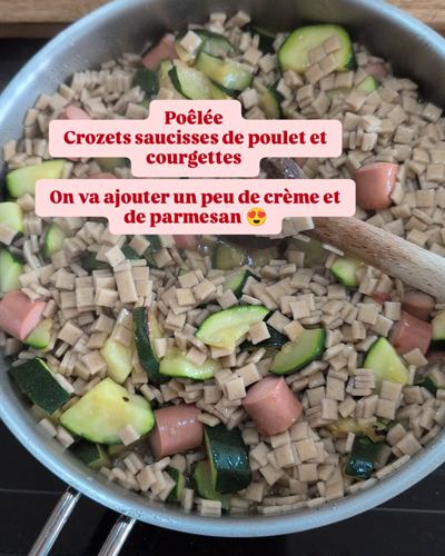 Poêlée de crozets, saucisses de poulet et courgettes