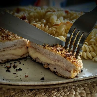 Cordon bleu maison pané aux cacahuètes
