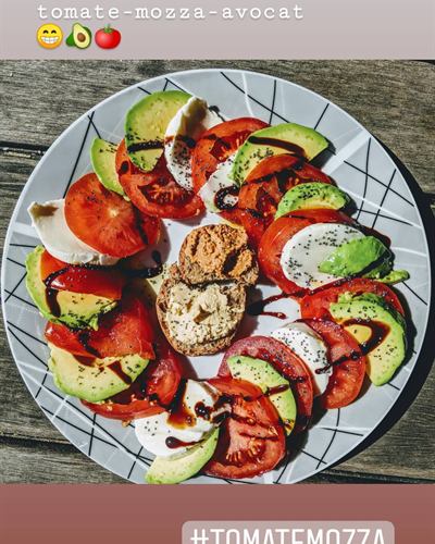 Le retour du trio tomate, mozzarella et avocat