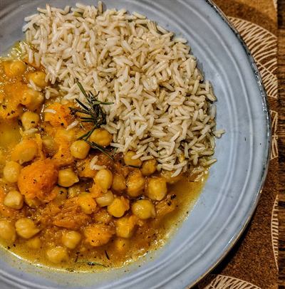 Curry de pois chiches et courge à la crème de riz