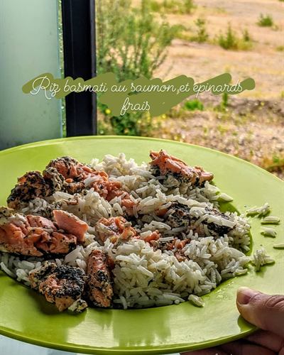 Riz basmati au saumon et épinards frais
