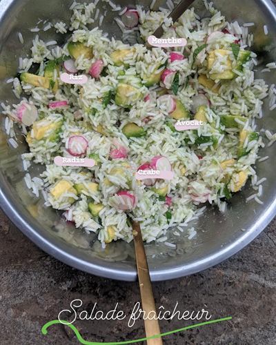 Salade fraîcheur radis, avocat, riz, menthe et crabe
