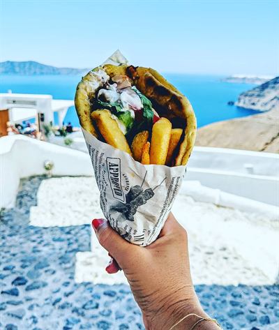 Pita gyros au poulet et tzatziki