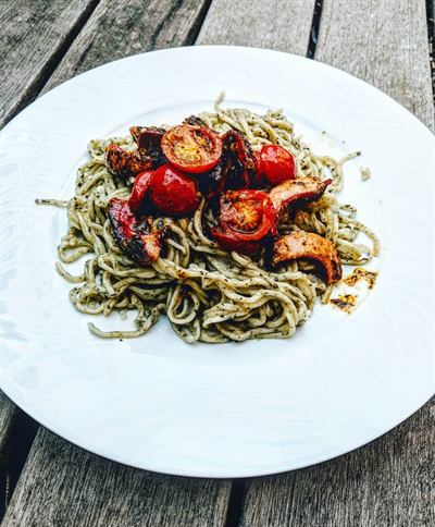 Spaghettis maison aux tomates cerises et à l'oseille