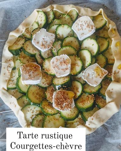 Tarte rustique courgettes, chèvre et sésame