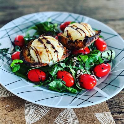 Salade de chèvre chaud