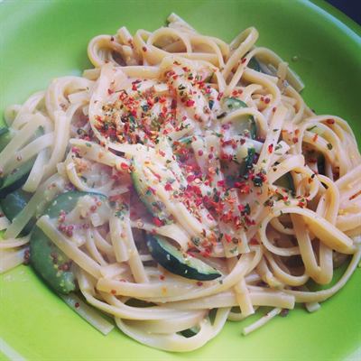 Linguine aux courgettes et moutarde à l'ancienne