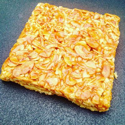 Croquant aux amandes caramélisées