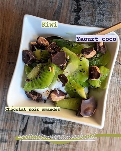 Bol yaourt coco, kiwi, chocolat noir et amandes