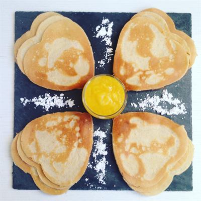 Crêpes et coulis de mangue vanillé