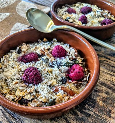 Ramequins compote, muesli, amandes et framboises