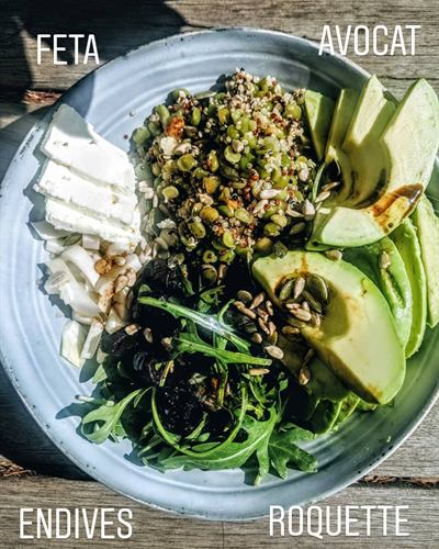 Salade de quinoa, pois cassés, avocat et feta