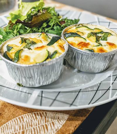 Flan de courgettes au basilic et à la mozzarella