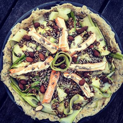 Tarte salée courgettes, amandes et pâte à la cannelle