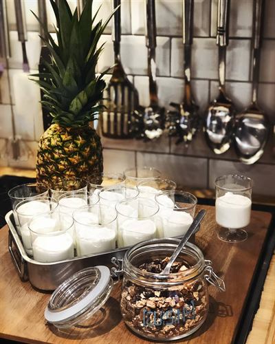 Verrines petit-déjeuner fromage blanc et granola