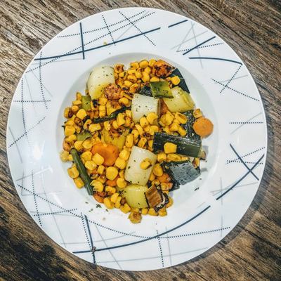 Poêlée colorée maïs, courgettes, carottes et navets