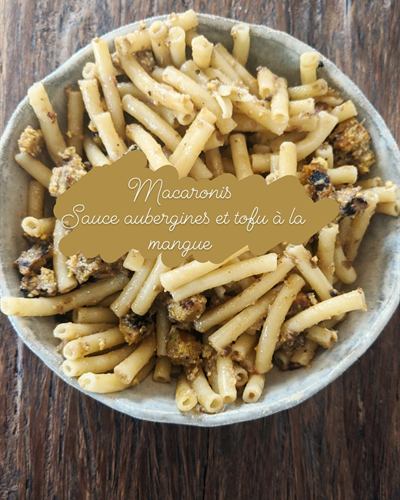 Macaronis sauce aubergine et tofu à la mangue