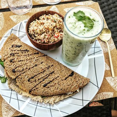 Dîner vitaminé : taboulé de quinoa, galette au sarrasin et gaspacho de concombre
