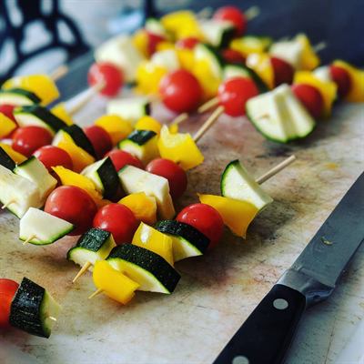 Les brochettes de légumes estivales