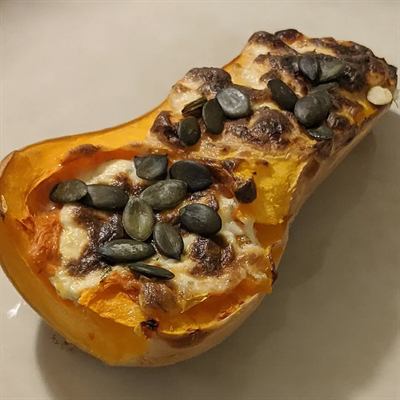 Butternut farci au chèvre et graines de courge