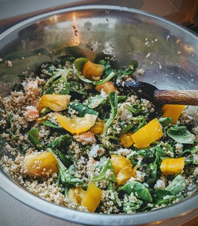 Salade de quinoa aux crevettes, crabe et citron vert