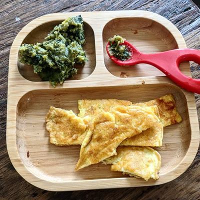 Omelette à l'emmental et purée choux de Bruxelles-blettes pour bébé