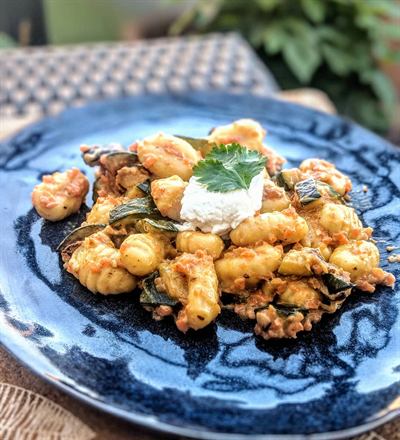 Gnocchis aux courgettes, crème de carottes et chèvre frais