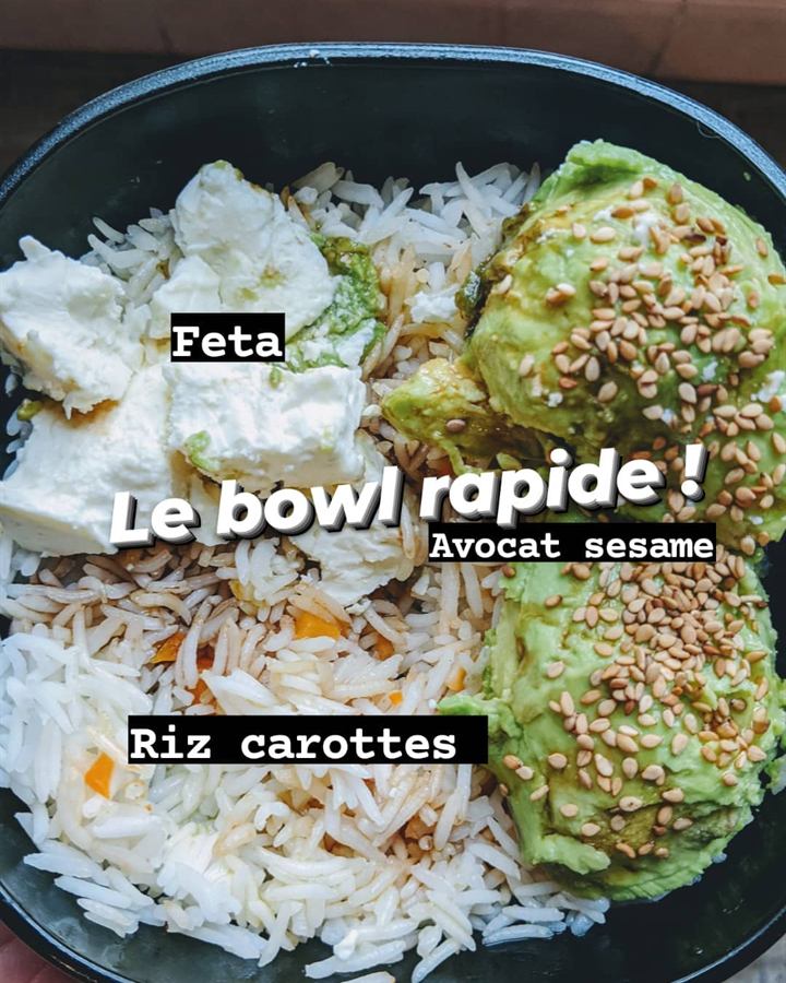 Bowl rapide riz, carottes, feta, avocat et sésame