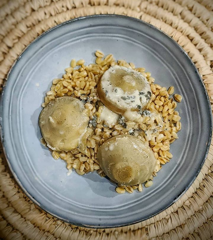 Blé aux artichauts et crème légère au bleu