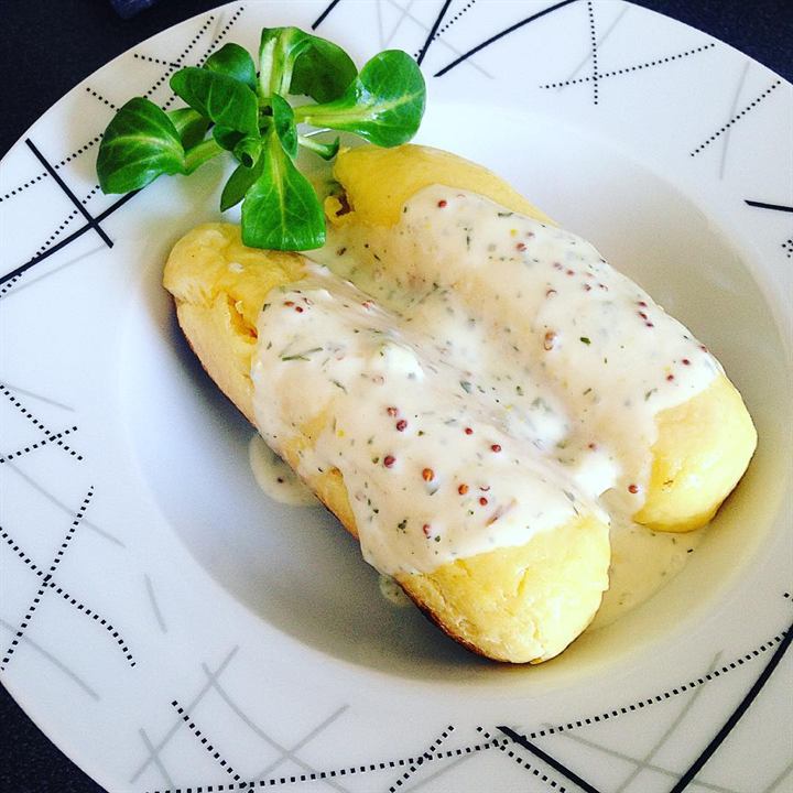Quenelles sauce crème au bleu et moutarde à l'ancienne