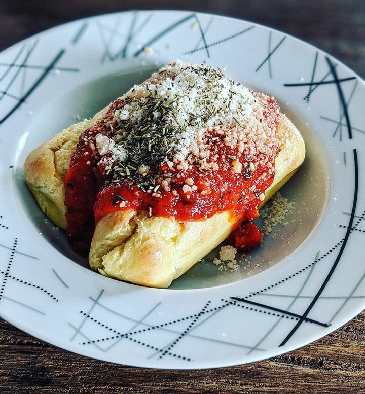 Quenelles lyonnaises au coulis de tomates et parmesan