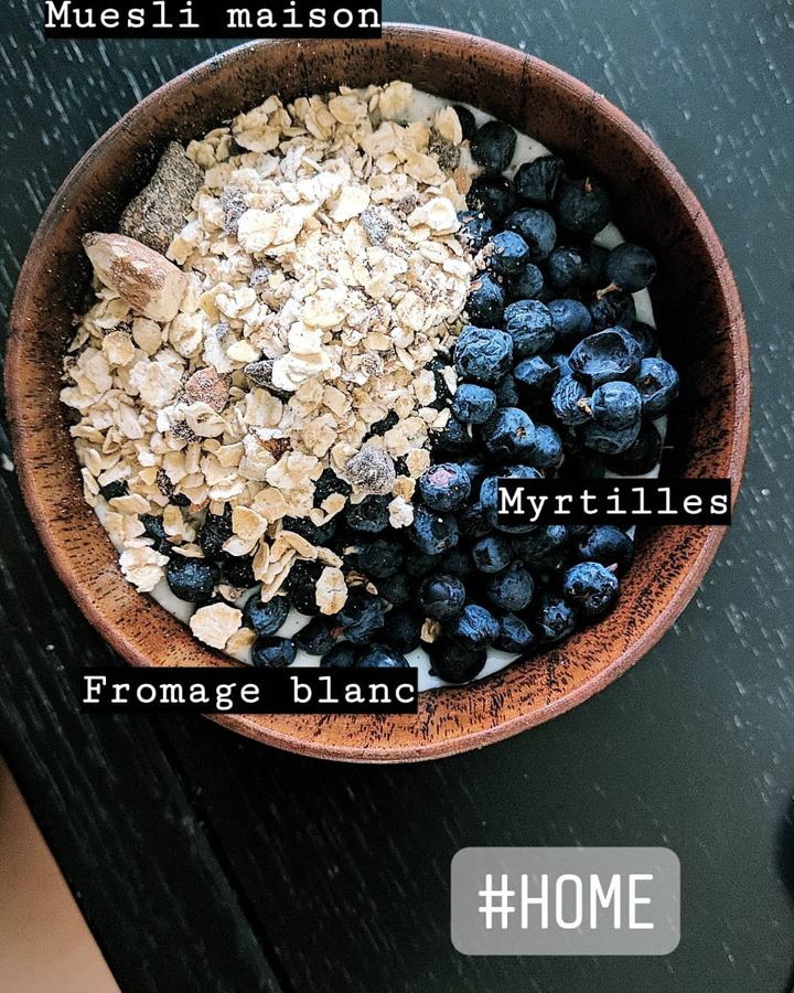 Fromage blanc, myrtilles et muesli maison