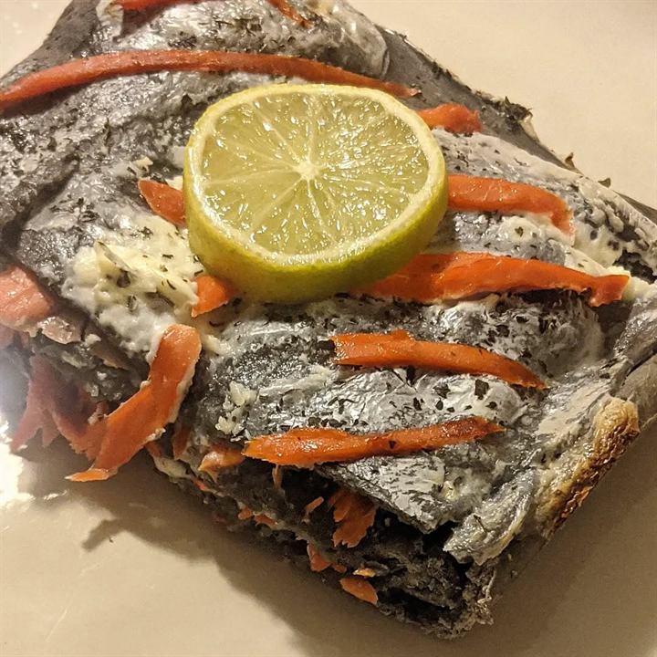 Lasagnes noires à la truite fumée et crème citron vert