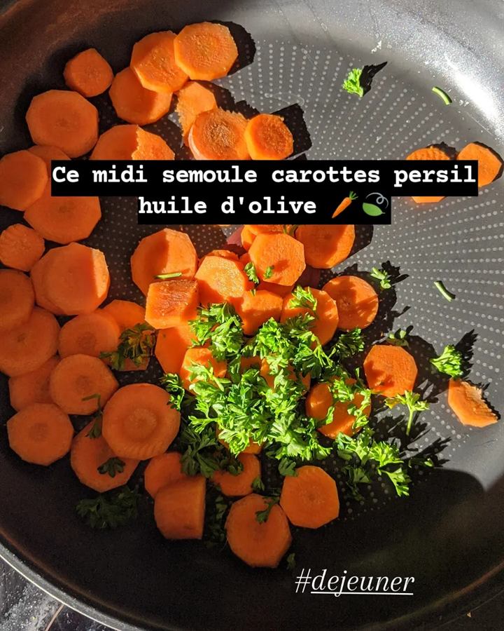 Semoule aux carottes, persil et huile d'olive