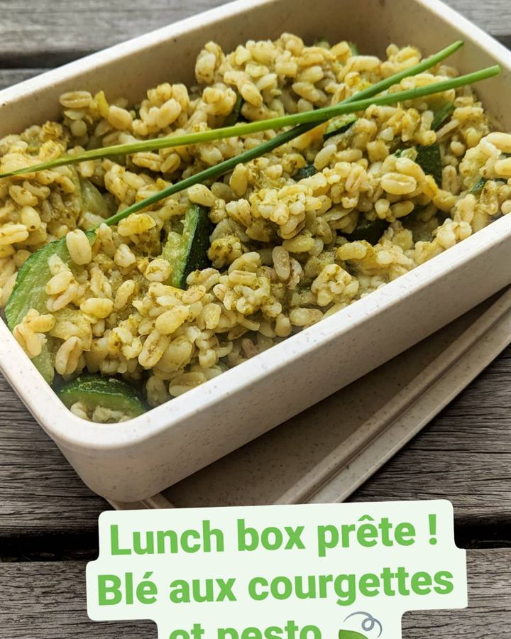 Lunch box blé aux courgettes et pesto