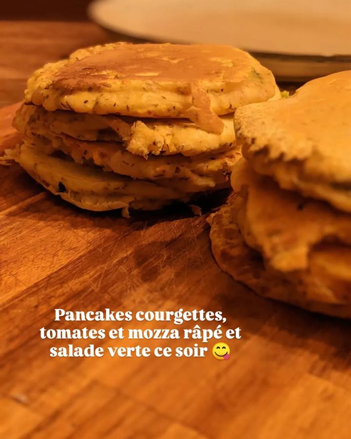 Pancakes courgettes, tomates et mozzarella