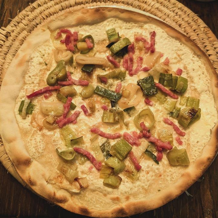 Flammekueche revisitée poireaux et lardons