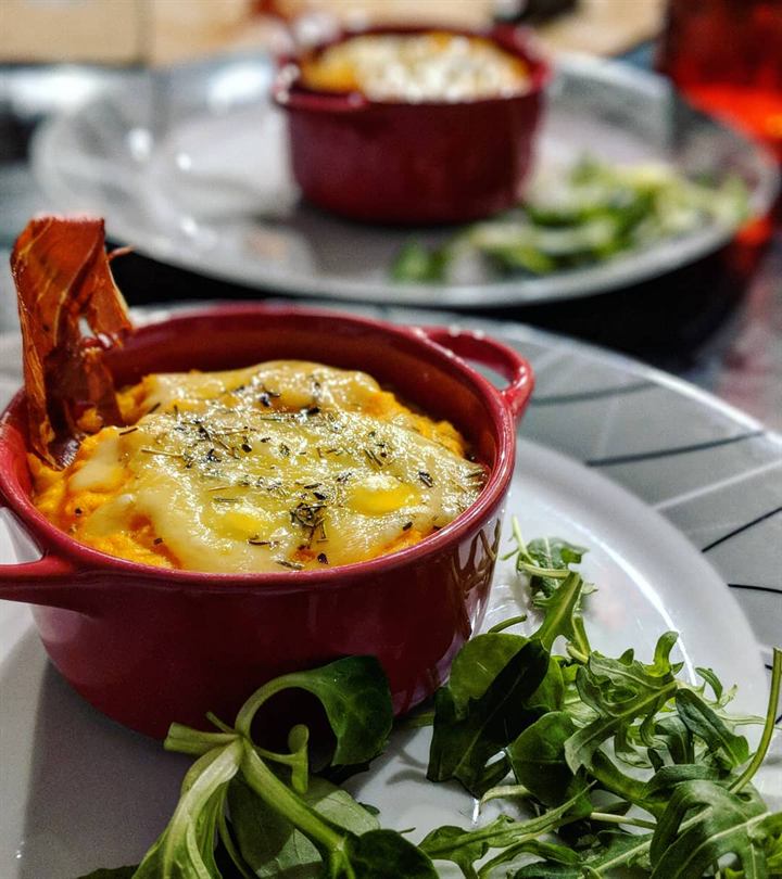 Timbale de potiron au comté et chips de jambon fumé
