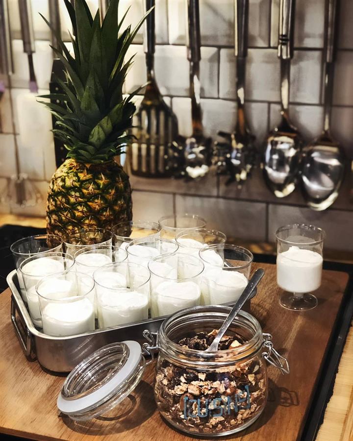 Verrines petit-déjeuner fromage blanc et granola