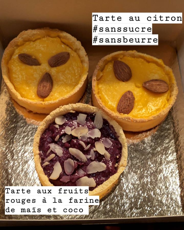 Tarte aux fruits rouges, pâte à la farine de maïs et coco