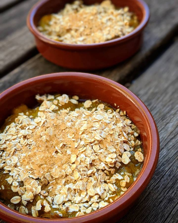 Crumble healthy aux prunes Reine-Claude
