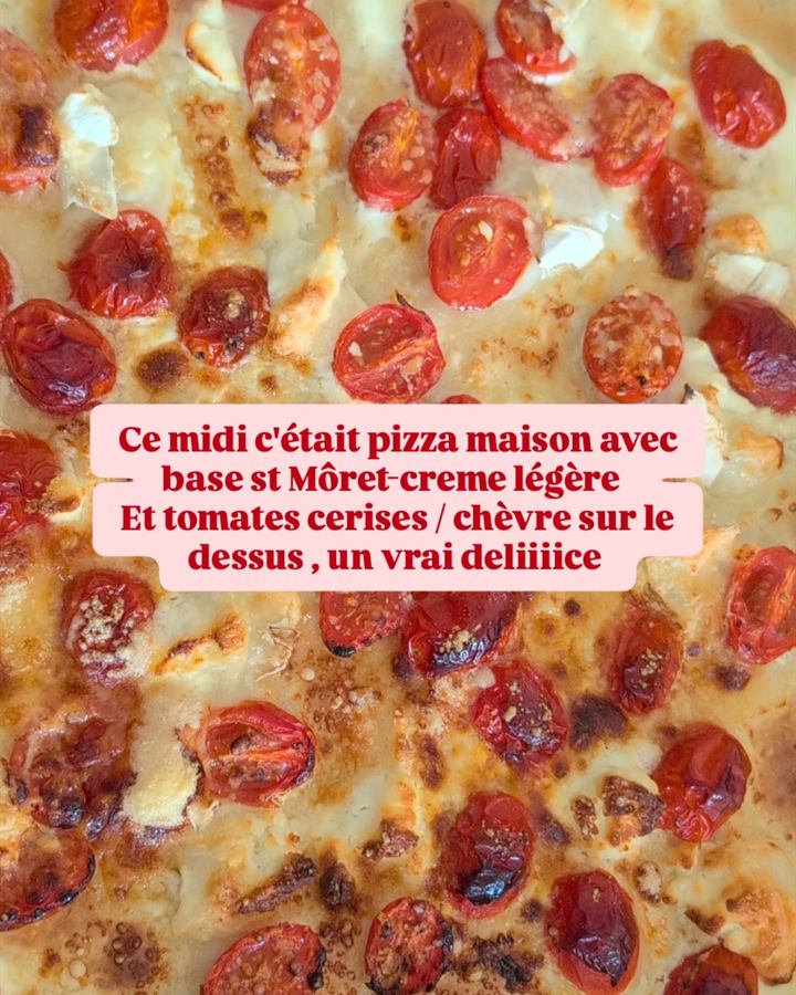 Pizza blanche fromage frais, tomates cerises et chèvre